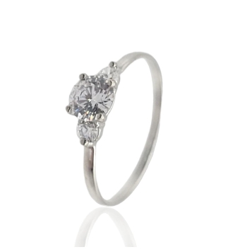 ANILLO MUJER ORO BLANCO 18 KILATES ESTILO SOLITARIO PIEDRA BLANCA 5 MILÍMETROS CUATRO GARRAS CON DOS CIRCONITAS BLANCAS A LOS LA
