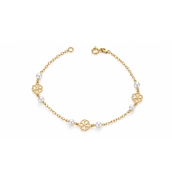 PULSERA NIÑA ORO AMARILLO 18 KILATES ESLABÓN FORZADO 1.5 MILÍMETROS TRES MOTIVOS CUATRÉBOL CALADOS 6X6 MILÍMETROS Y SEIS PERLAS